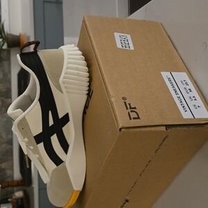 DeFlorance Vintage Sneaker